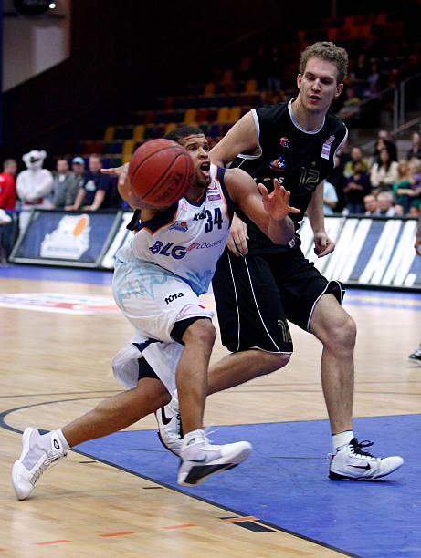 旧保持竞争 旧保持竞争