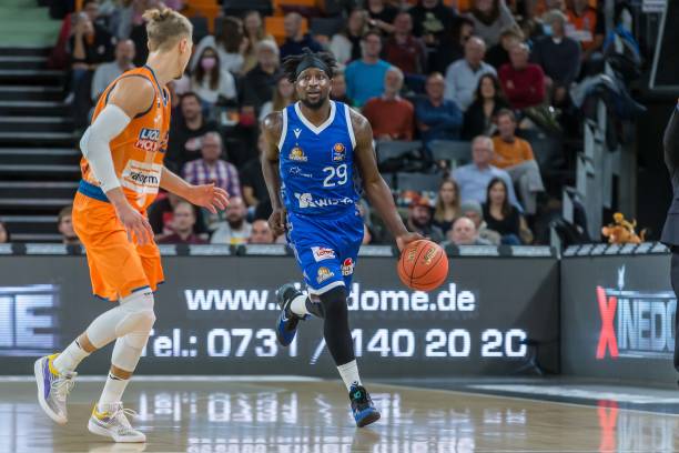 新星与老将 新星与老将