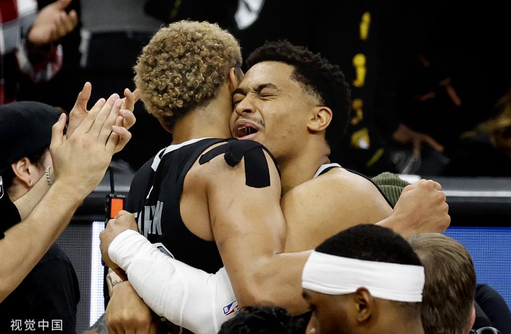 绝对顶点 绝对顶点